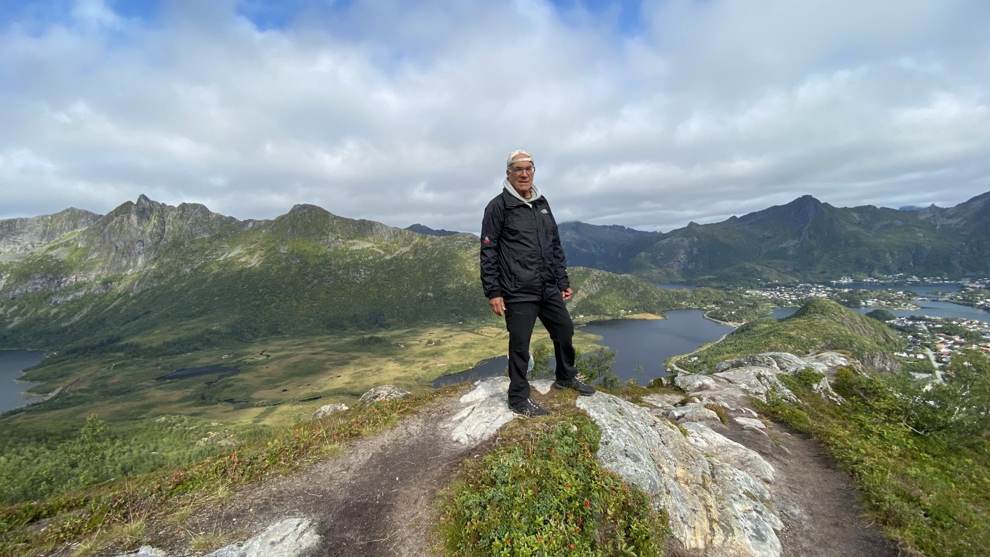 Tjeldbergtinden Hike, Lofoten Islands