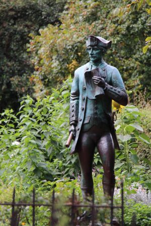 Melbourne: James Cook in Fitzroy Gardens